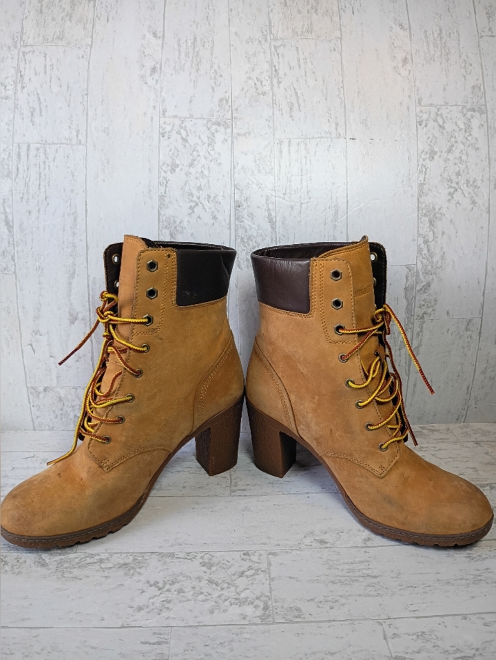 Timberland Women’s Wheat Suede Lace-Up Heeled Boots - Picture 16 of 16